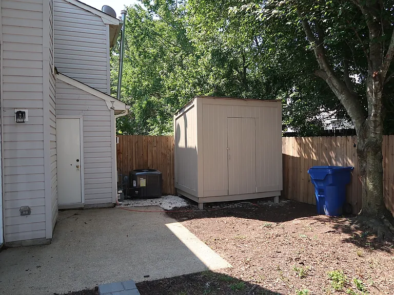 417 Greenview Dr — Photo 24