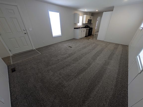 3rd image of 16016 Villaire