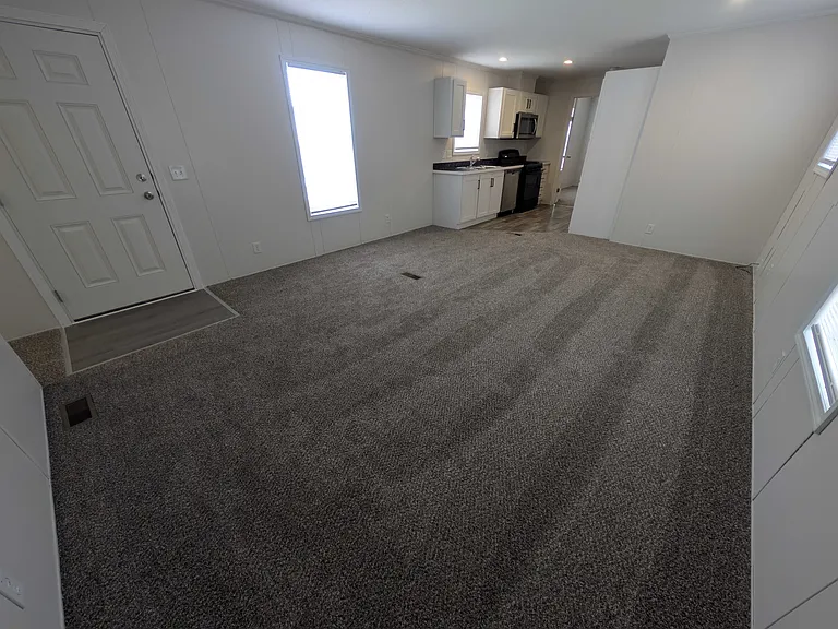 38000 Le Chateau Blvd #402 — Photo 3