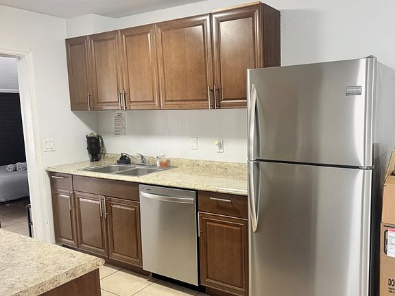 2nd image of 115 Sunrise Ave