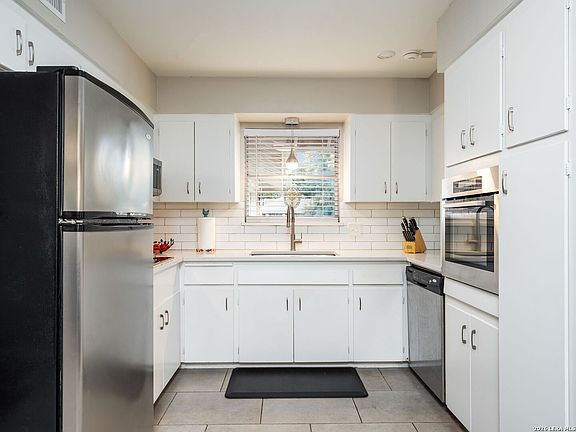 5th image of 9507 LA RUE ST