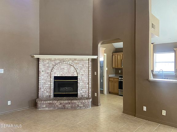 4th image of 1261 Vikki Carr Ln