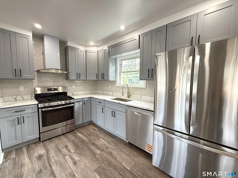 32 Hadley St — Photo 6