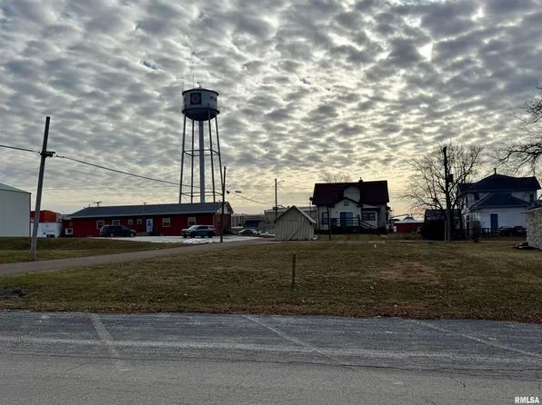 108 W Washington St, Mount Sterling, IL 62353