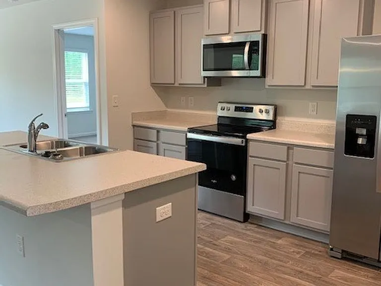 631 Avington Ln NE — Photo 9