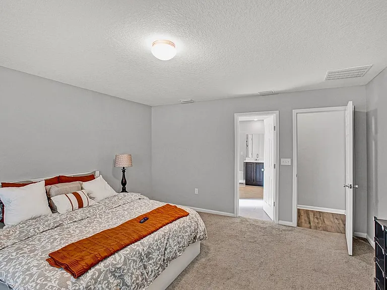 8272 Victory Crossing Blvd — Photo 11