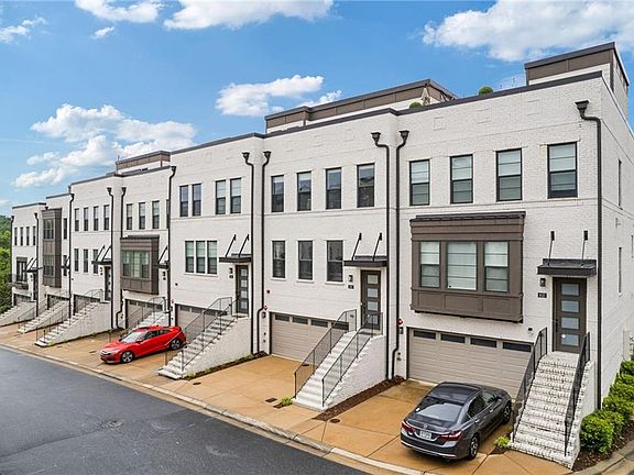 2nd image of 830 Stone Ridge Ln