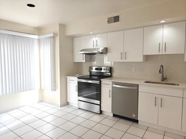 1533 John St #7, Fort Lee, NJ 07024