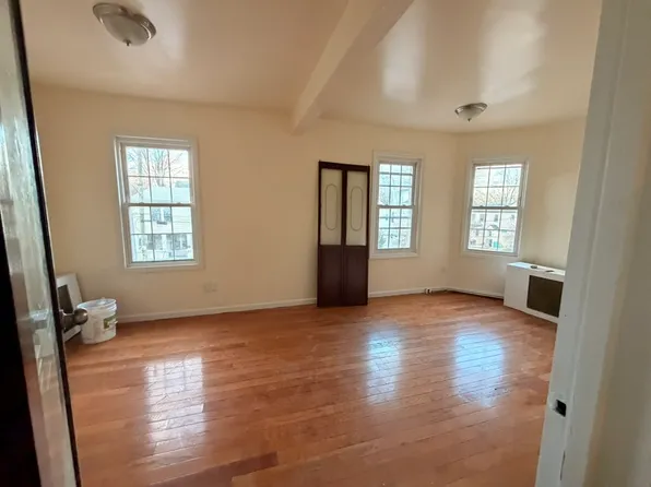 310 S 7th Ave, Mount Vernon, NY 10550