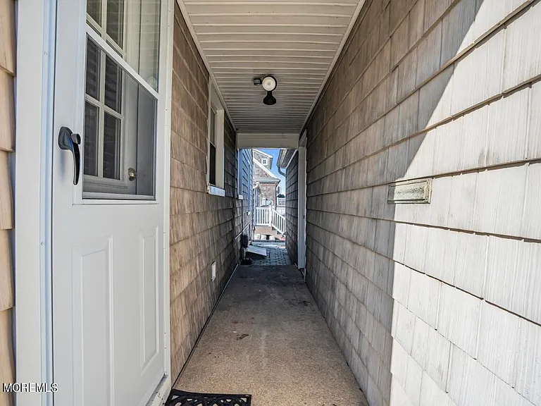 1403 Ocean Ave — Photo 20