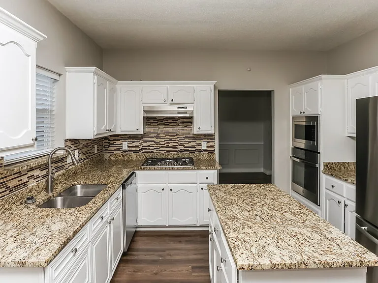 1530 Aberdeen Dr — Photo 8