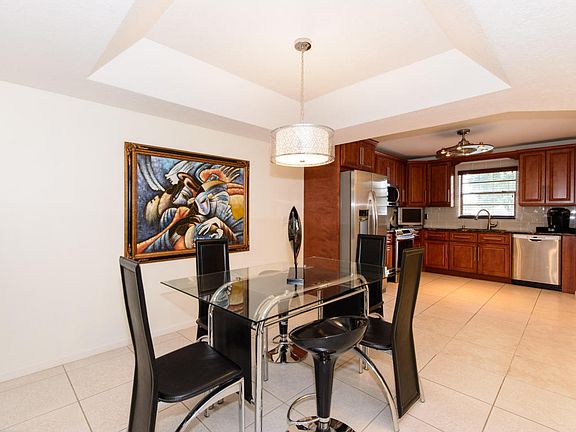4th image of 327 Southwind Dr APT 102