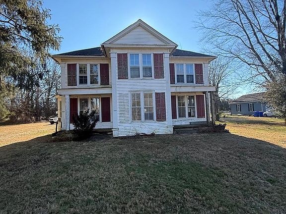 2nd image of 564 Front St