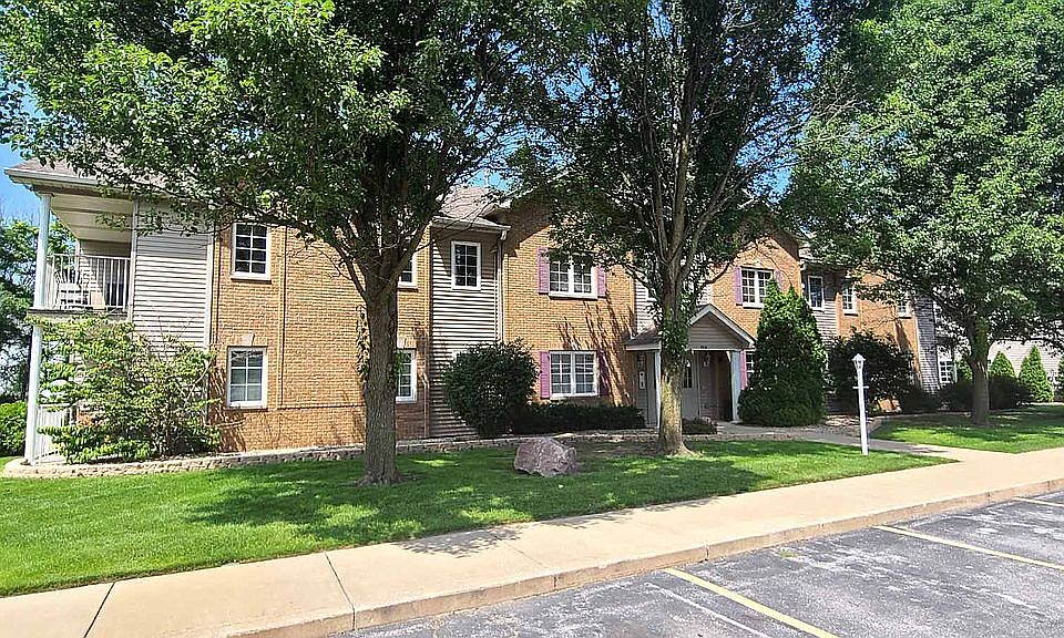 1st image of 2515 Longwood Dr APT 103