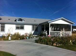 129 Twin Lakes Rd, Bridgeport, CA 93517