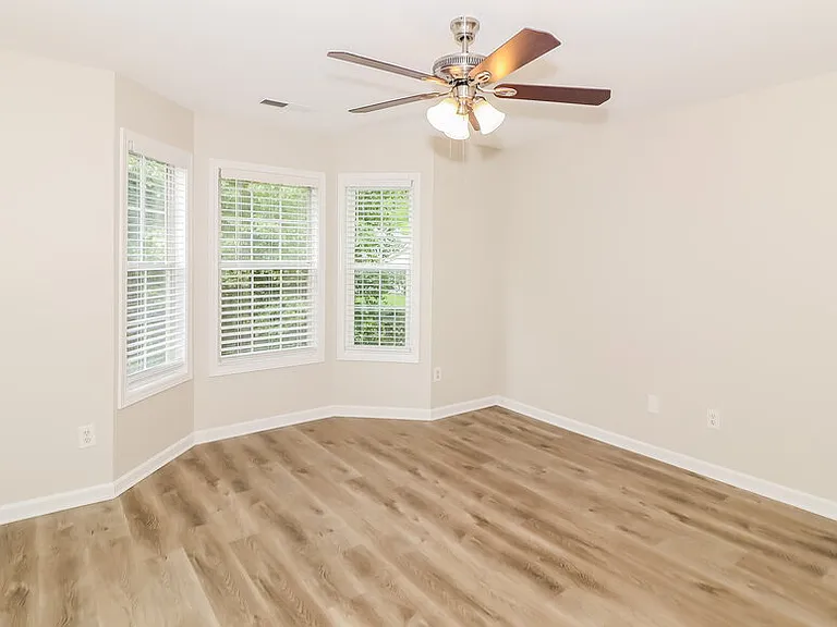 3242 Liberty Commons Dr NW — Photo 11