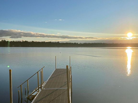 4th image of 18 Beech Ridge Drive