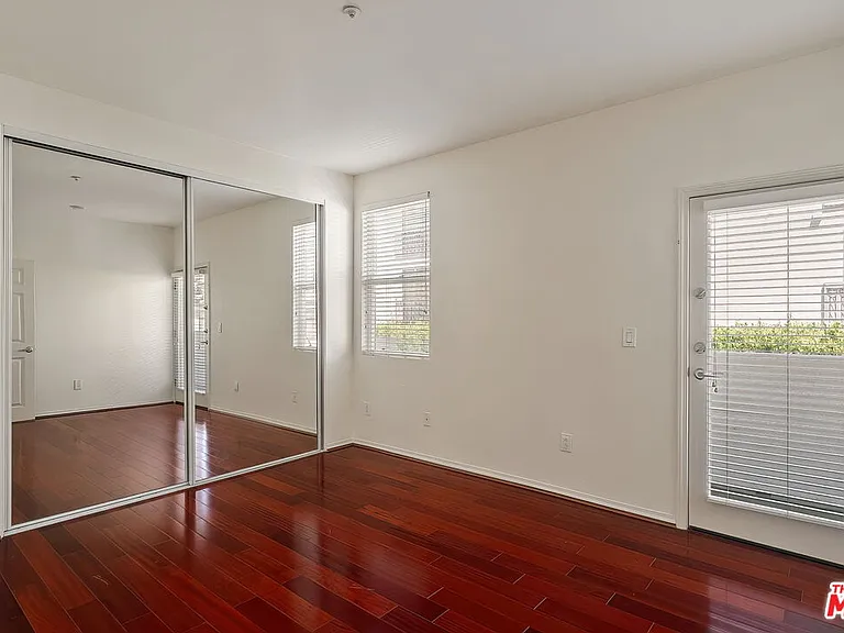 11737 Goshen Ave #302 — Photo 20