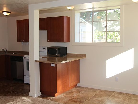 Kitchen & Breakfast Nook