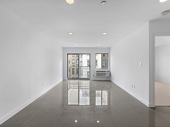 5th image of 371 W 126th St #2R