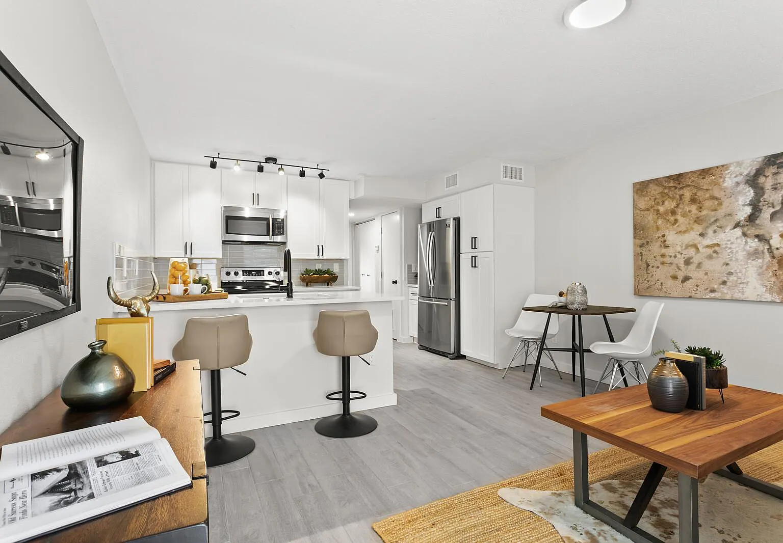 1 bed, 650 sqft, $1,550 — Photo 3