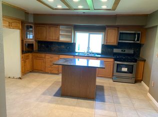 11174 N Golfview Rd, Lodi, CA 95240