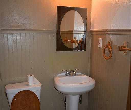 3rd image of 113 Green Pass Dr