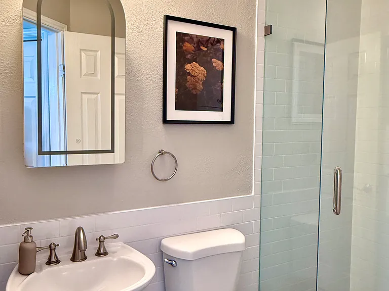 4104 N Hall St #326 — Photo 4
