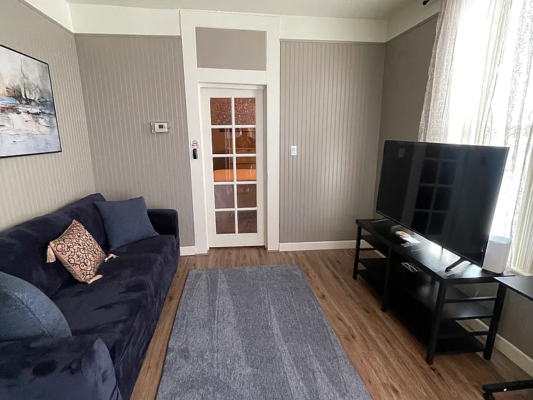 230 W Myrtle St #A — Photo 15