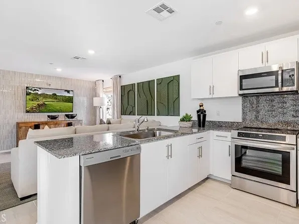 11266 Skyvista Dr, Desert Hot Springs, CA 92240