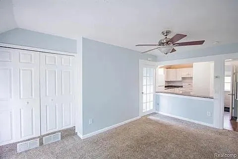 28803 Waverly St — Photo 2