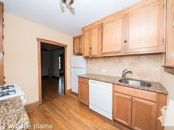 2nd image of 1711 W Belle Plaine Ave #1317