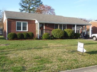 33 Ballard Rd, Newport News, VA 23601