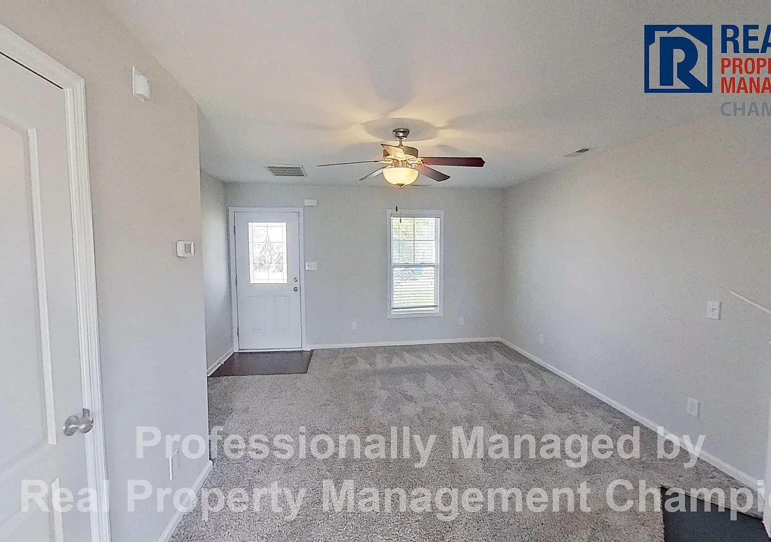 Charming 3 BD/2.5 BA Home with Attached Garage and Fenced Back Yard — Photo 4