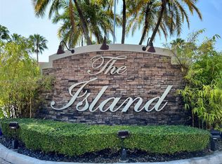 295 NW 165th Ave, Pembroke Pines, FL 33028