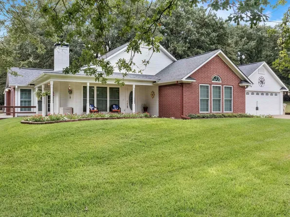 272 Salida Bnd, Holly Lake Ranch, TX 75765