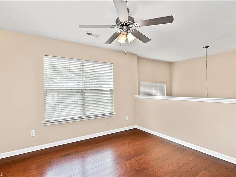 2611 Leighswood Dr — Photo 14