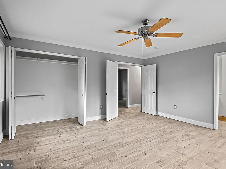 511 Avondale Dr — Photo 50