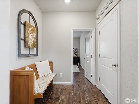 5th image of 4991 Admiral Street