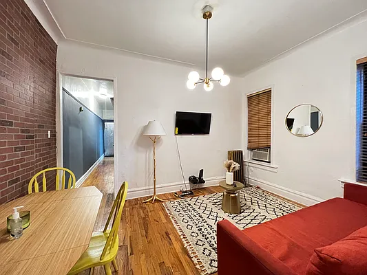 Rented by Highline Residential | media 14