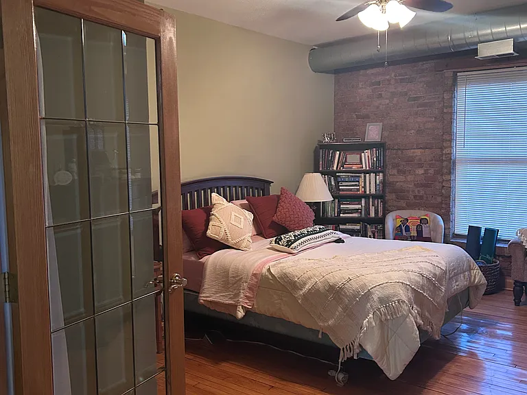 223 E Chicago St #5 — Photo 10