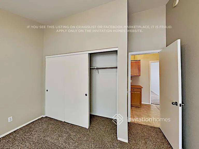 7039 S 19th St — Photo 12