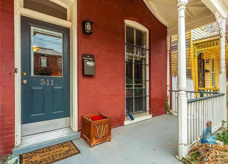 4 bed, 1.5 bath, 1394 sqft, $2,395 — Photo 2