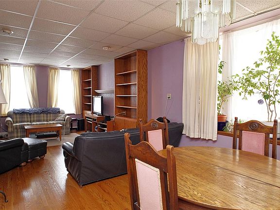 5th image of 3209 Pestalozzi St