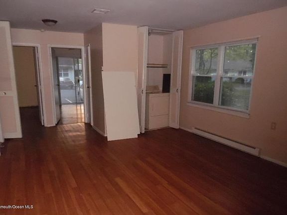 2nd image of 162 Gramercy Court #D