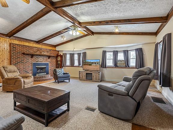 2nd image of 773 Mount View Rd