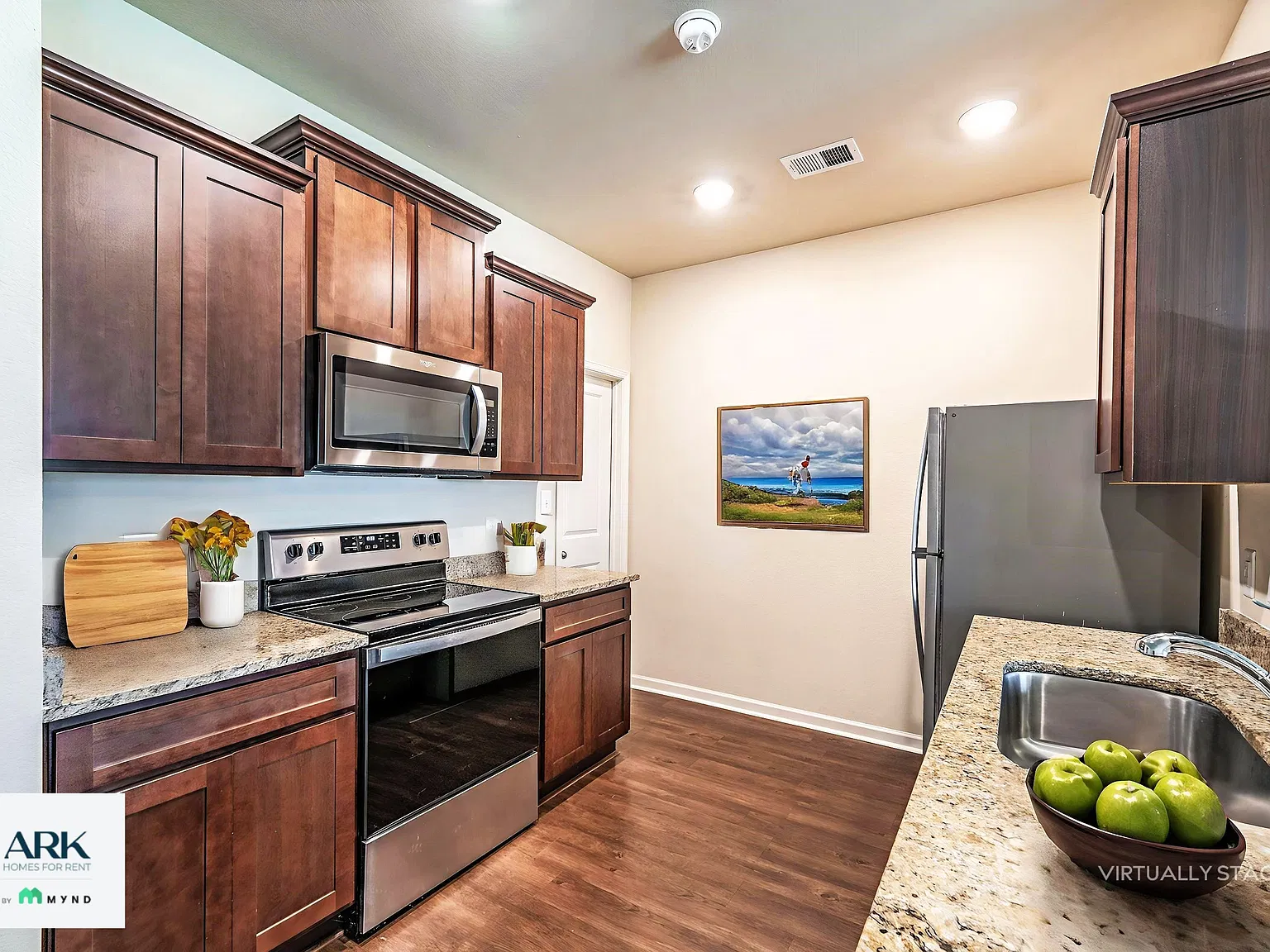 3 bed, 2.5 bath, 1507 sqft, $1,575 — Photo 2