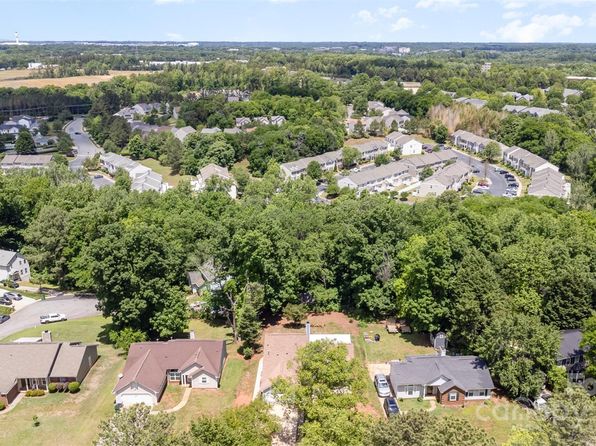 7218 Jacobs Fork Ln, Charlotte, NC 28273