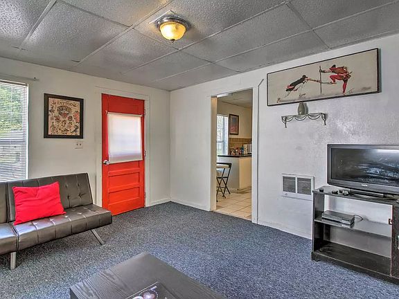 2nd image of 512 SE 45th St