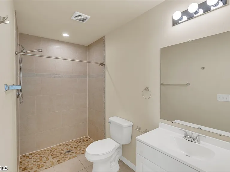 4623 SW 7th Pl — Photo 14